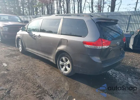 2014 Toyota Sienna Le V6 8 Passenger из США, поврежденный, VIN 5TDKK3DC4ES433334